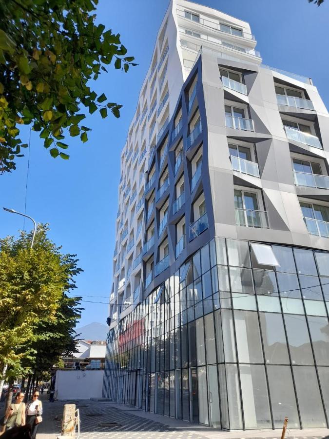 טיראנה Urban Serenity City Skyline View Apartment 1 מראה חיצוני תמונה