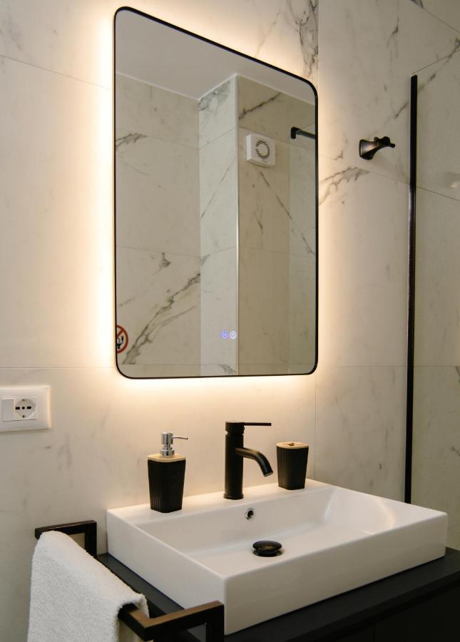 טיראנה Urban Serenity City Skyline View Apartment 1 מראה חיצוני תמונה