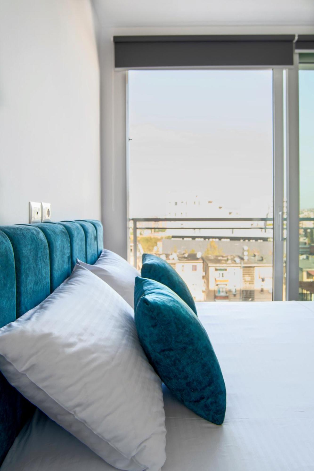 טיראנה Urban Serenity City Skyline View Apartment 1 מראה חיצוני תמונה